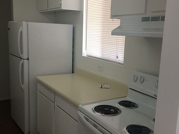 4th image of 2603 Pecan Knoll St #C