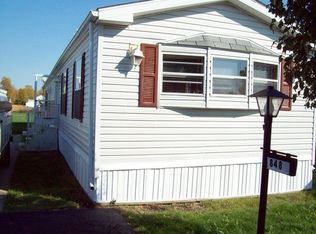 848 Birchwood Dr, Lockport, NY 14094