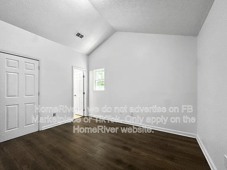 633 Sandys Ln SE — Photo 13