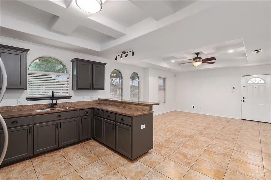 2 bed, 2.0 bath, 1000 sqft, $950 — Photo 3