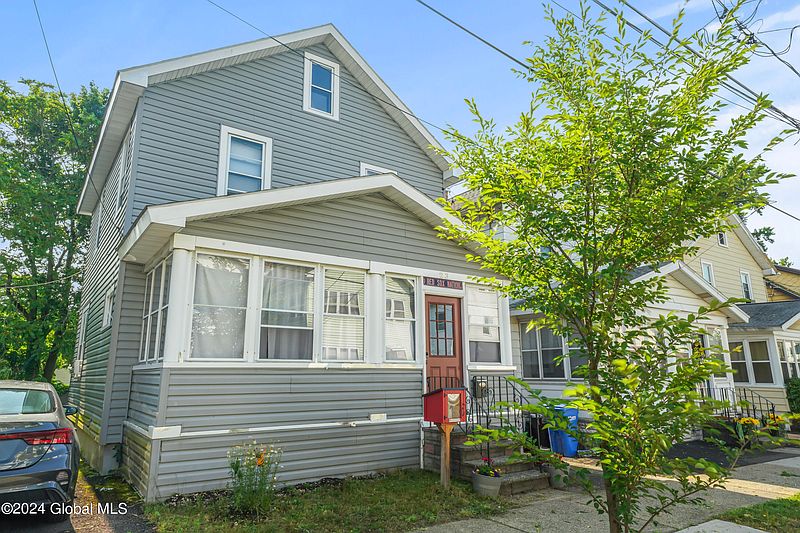 3rd image of 23 Grandview Terrace