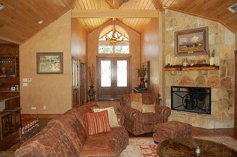 1st image of 1409 Mustang Ln