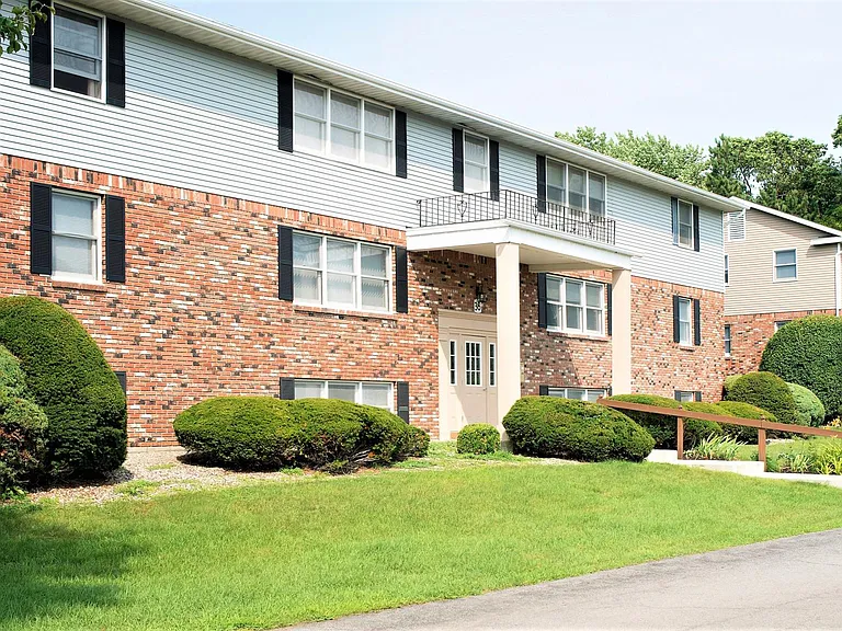 Indian Brook Apartments — Photo 17