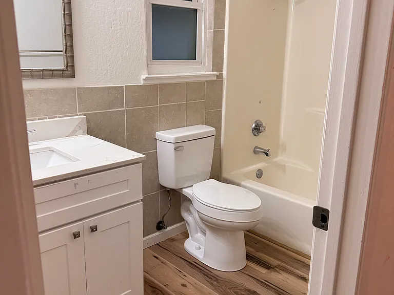 1865 Premier Pl — Photo 4