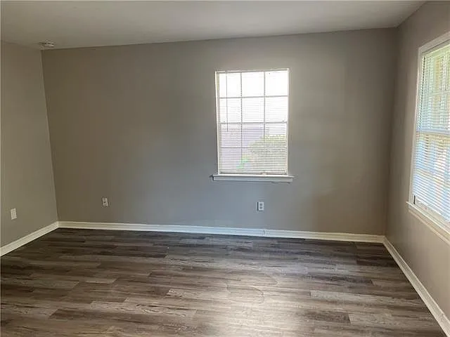 4037 Georgetown Dr — Photo 5