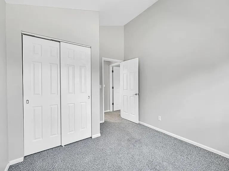 15165 Chelmsford St — Photo 18