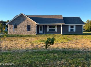 453 Hinch Mountain View Rd, Crossville, TN 38555