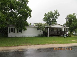 69 Seaboard Ave, Helena, GA 31037