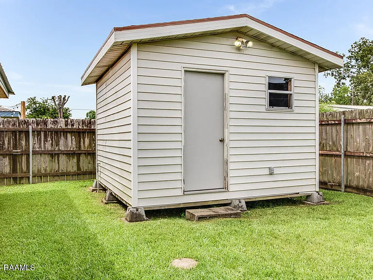 303 Gerald Dr — Photo 23