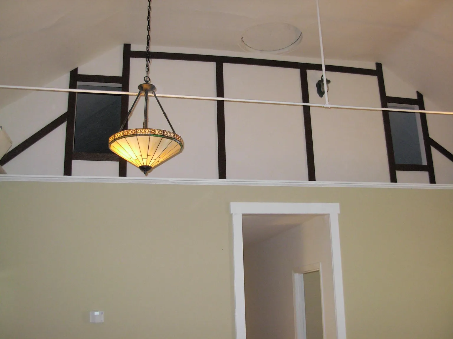 4 bed, 1.5 bath, 1400 sqft, $2,400 — Photo 3