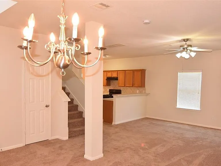 6702 Albion Crescent Dr — Photo 3