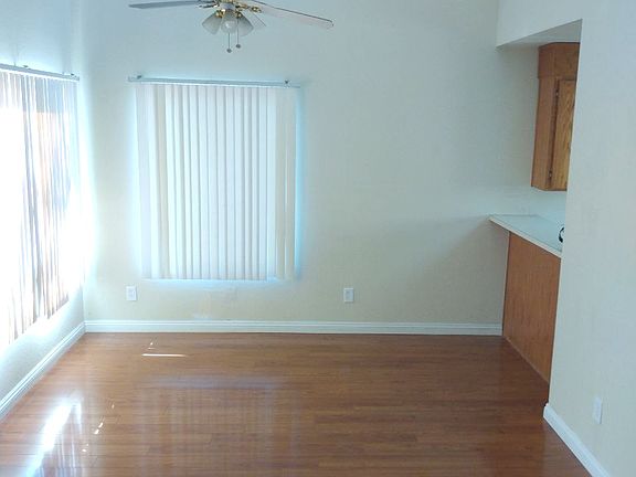 2nd image of 25880 Dartmouth St #10