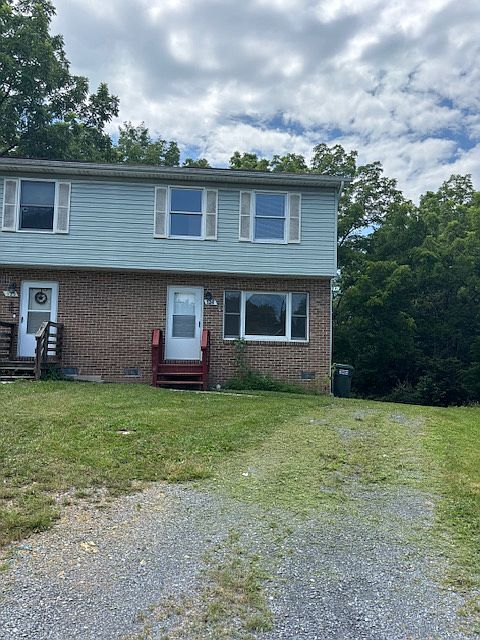 1st image of 134 Woodridge Ct #134