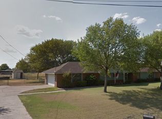 111 Hollie Dr, Red Oak, TX 75154