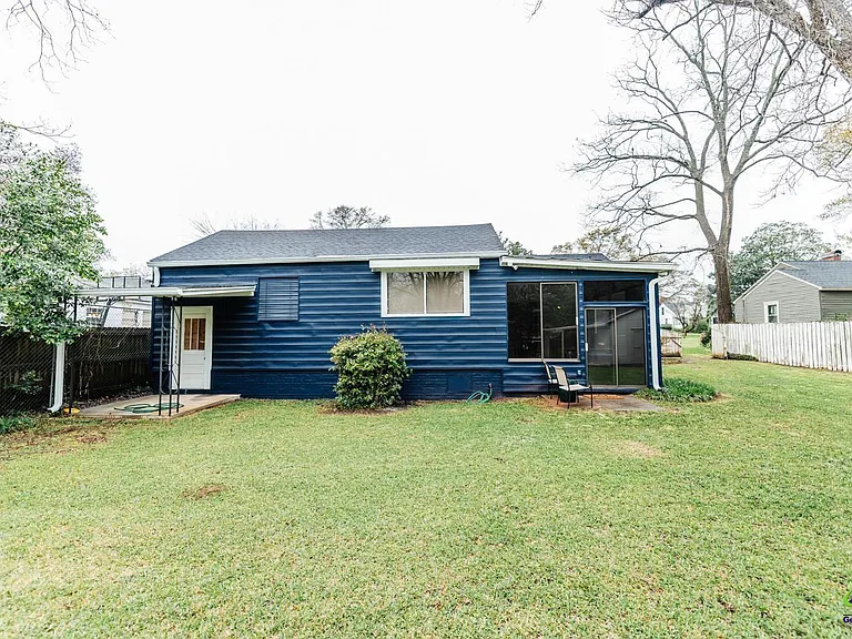 1304 Georgia Ave — Photo 40