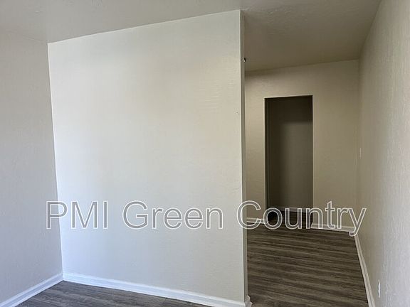 3rd image of 2432 E Pine St #A