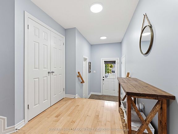 2nd image of 125 Montmorency Way