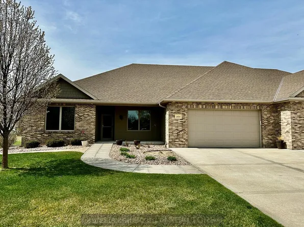 1816 Del Mar Cir, Grand Island, NE 68803