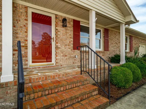 3102 Side Saddle Lane, Trent Woods, NC 28562