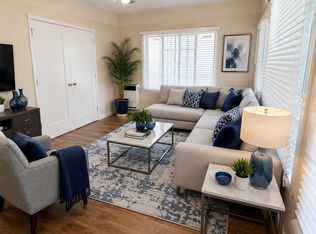 Lb2390 (Rubs) (Imp.), Long Beach, CA 90806
