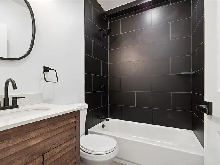 6161 Walnut St #1E — Photo 32