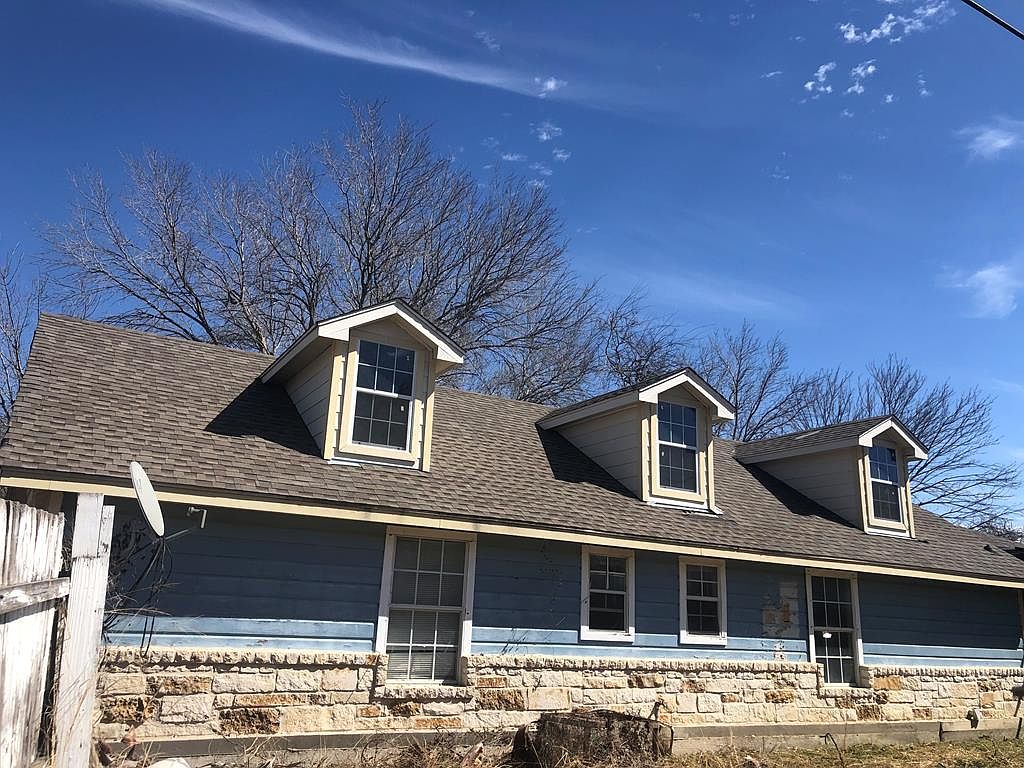 302 E Refugio St, Crystal City, TX 78839 Zillow