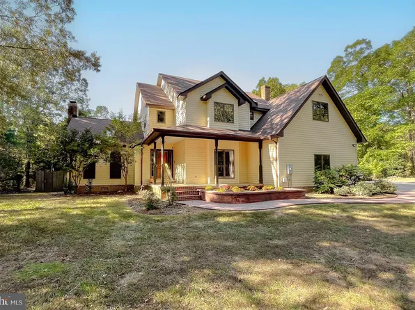 44403 Medleys Neck Rd, Leonardtown, MD 20650