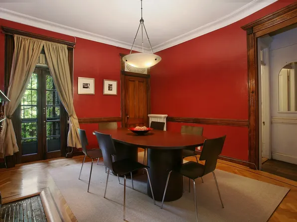 333 West 20th Street image 1 of 3