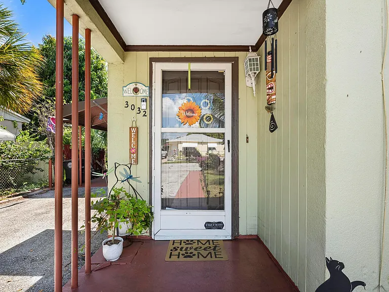 3032 Stanford Rd — Photo 6