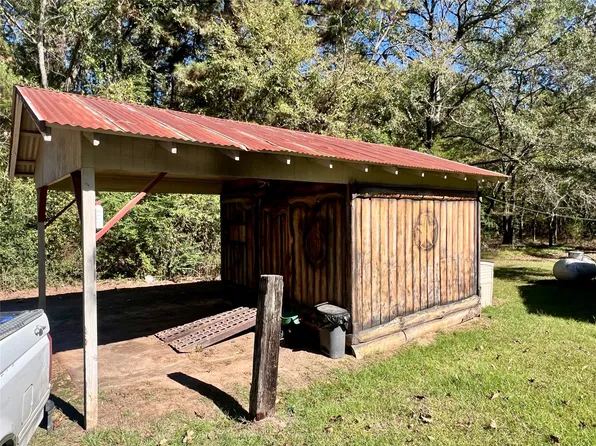 710 N Broadway, Kennard, TX 75847