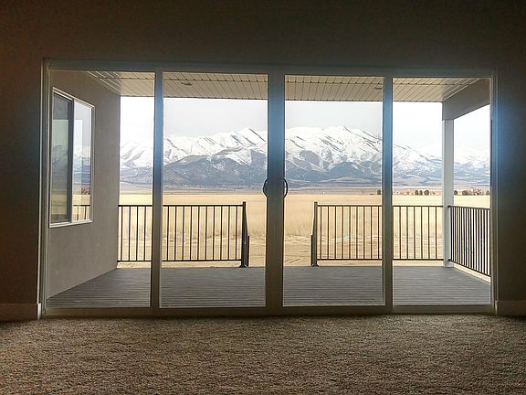 Double siding glass doors & covered deck