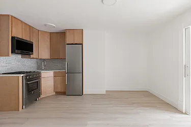 321 East 48th Street, #8L