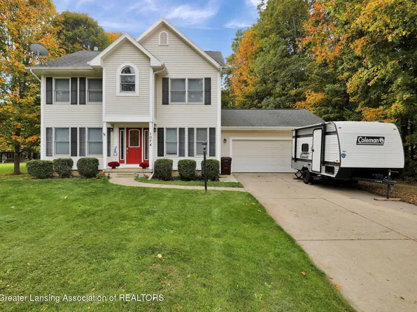 1074 Eaton Green Dr, Charlotte, MI 48813