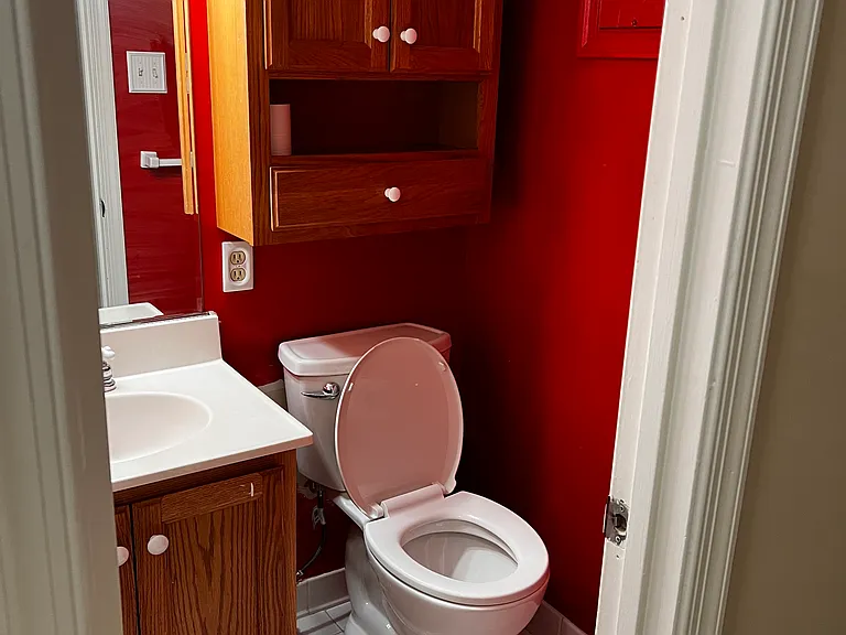 6804 Melrose Dr — Photo 4