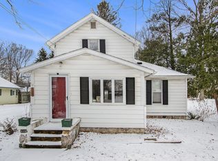 325 E Burr Oak St, Centreville, MI