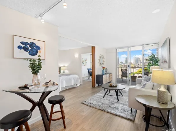 1215 Alexander St APT 602, Honolulu, HI 96826
