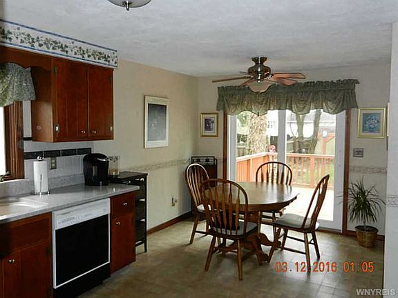 4th image of 33 Donald Pl