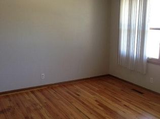 1215 S 31st St, Lincoln, NE 68510