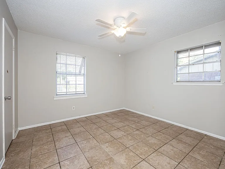 5612 Rose Dr — Photo 19