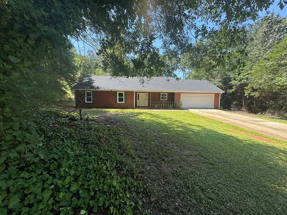 35 Christian Woods Ln