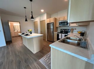 1177 E Walnut St #17149120, Green Bay, WI 54301