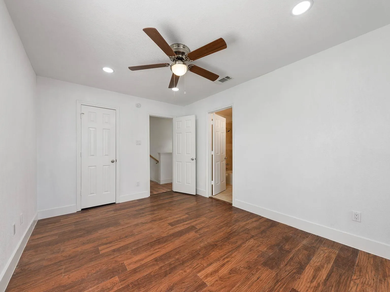 2 bed, 1315 sqft, $1,799 — Photo 3