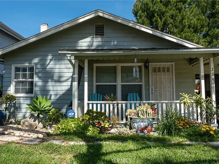 2941 Piedmont Ave — Photo 1