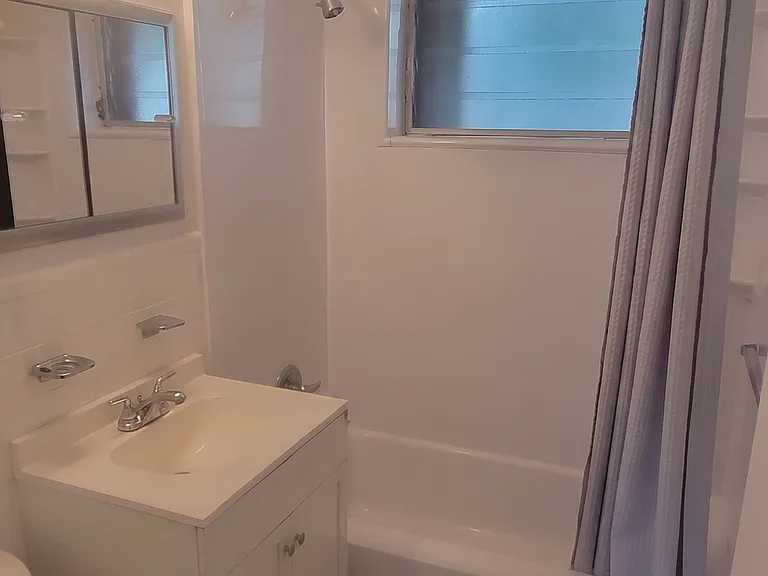 2427 SE 5th St #2427 — Photo 3