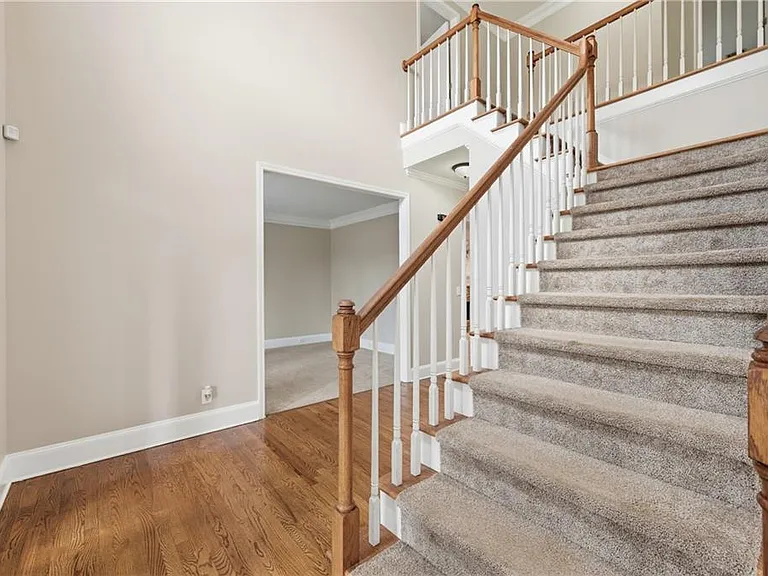 2570 Wood Creek Ct — Photo 9