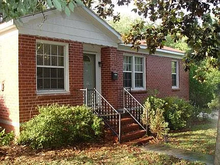416 E Magnolia Dr — Photo 1