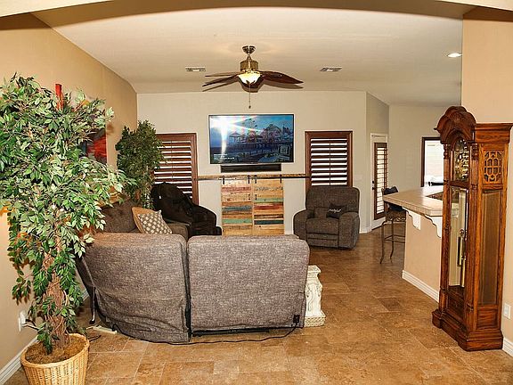 2nd image of 2331 Silverthorne Dr