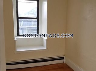 179 Harvard St #3C, Cambridge, MA 02139