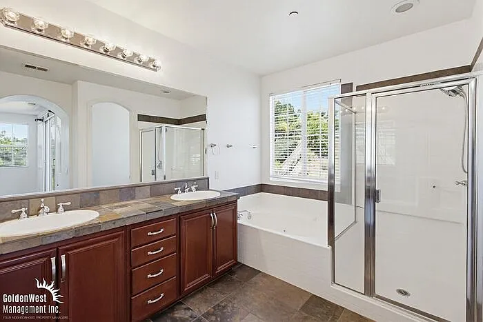 637 Oak Glade Dr — Photo 13