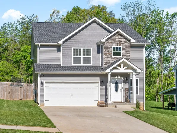 1376 Sussex Dr, Clarksville, TN 37042